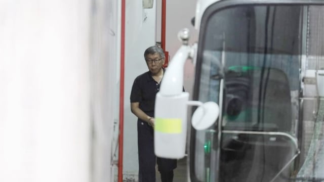 台北地检署获法院批准 延长羁押柯文哲两个月