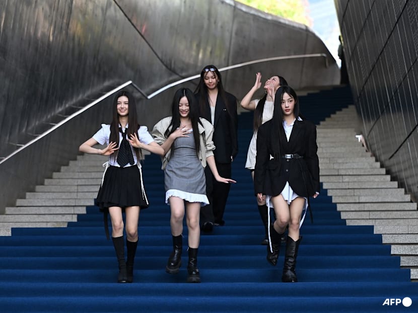 All 5 members of NewJeans say they will return to Ador