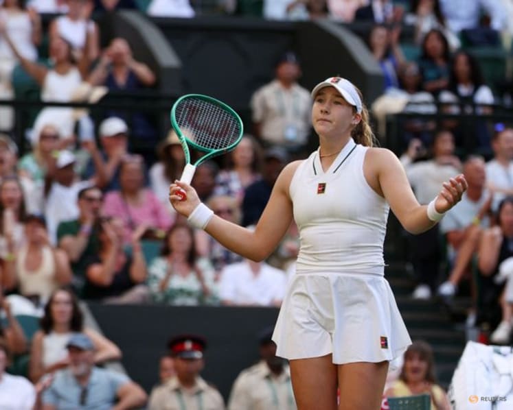 Former champion Krejcikova rallies past Andreeva into Wimbledon third round