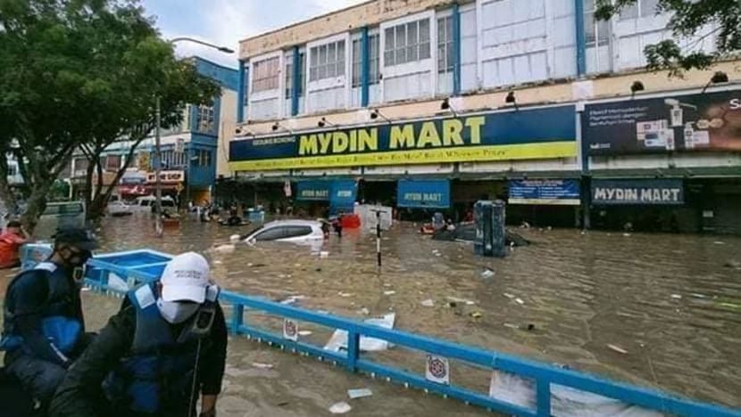 Pasar raya Mydin 'halalkan' kes pecah masuk demi kelangsungan hidup