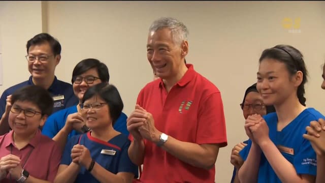 李总理：今年相信是最后一年 以总理身份向工友们拜年