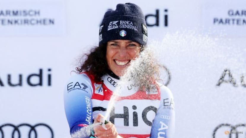 Alpine skiing-Brignone edges out Goggia in downhill, Vonn fails to finish