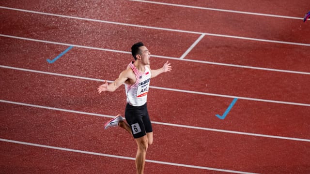 洪晨翔男子110米跨栏跑出13.88秒 晋级决赛
