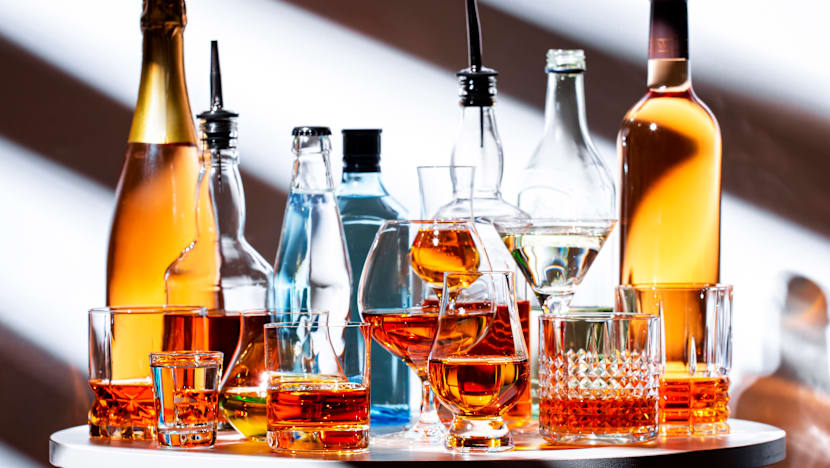 தாய்லந்தில் புதிய சட்டம் - நள்ளிரவுக்குப் பின்னர் மது அருந்தினால் அபராதம்