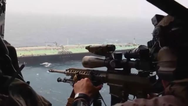 美军称空袭摧毁了一座伊斯兰革命卫队监控塔