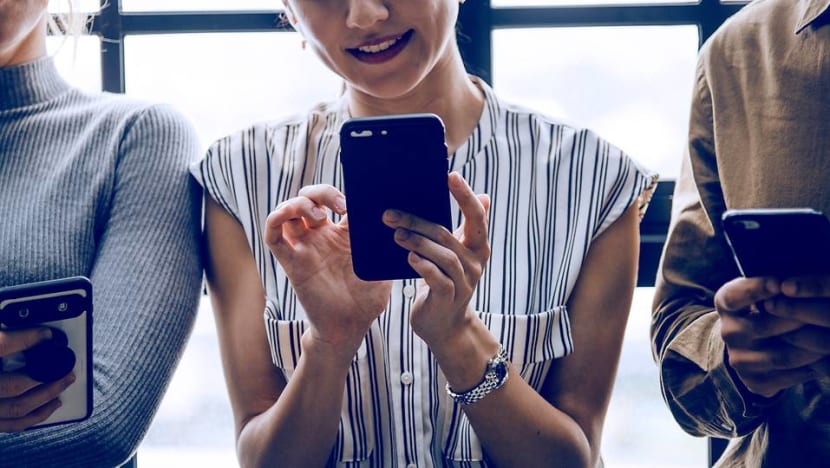 Commentary: Six signs of problematic smartphone usage common in children, young adults Commentary: Six signs of problematic smartphone usage common in children, young adults