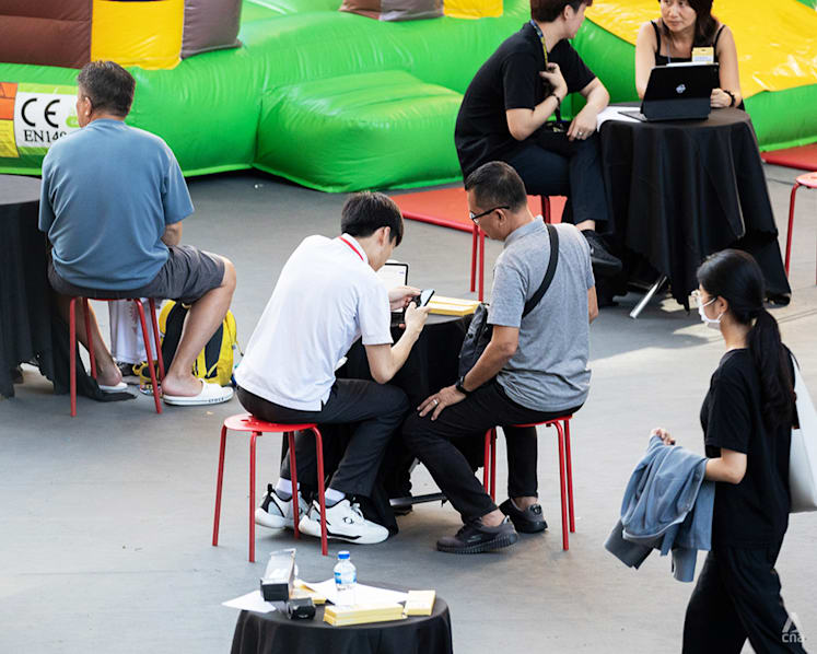 Strained friendships, rejection, harassment: New joiners find it tough going as financial advisers