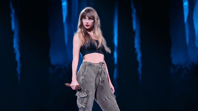 不满私人飞机航程被曝光　Taylor Swift向大学生发出警告函