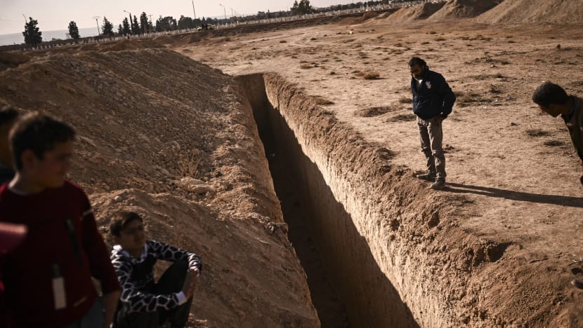 Lebih 100,000 mayat dijumpai di kubur besar Syria Lebih 100,000 mayat dijumpai di kubur besar Syria