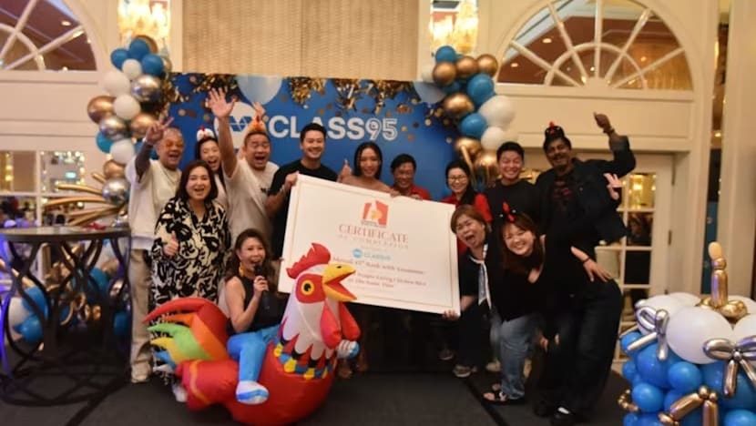 Class 95 cipta rekod perhimpunan terbesar makan nasi ayam