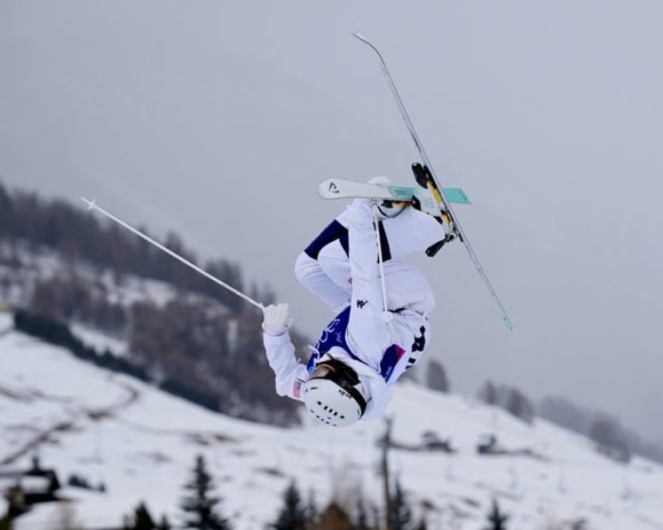  Freestyle skiing - Beijing silver Jaelin Kauf secures spot in mogul finals