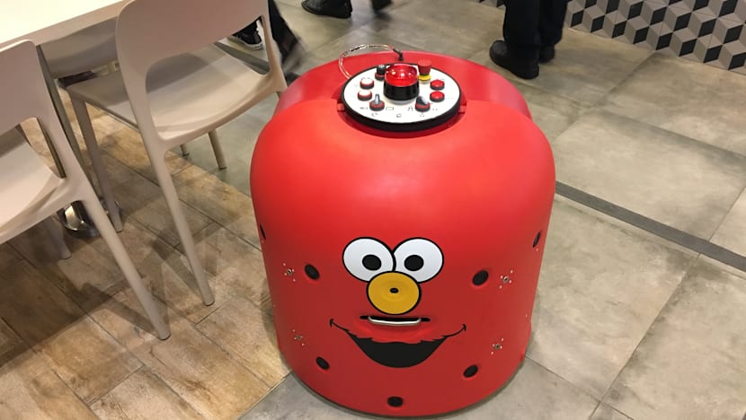 First ‘productive’ coffee shops employ tray-return, floor-cleaning robots