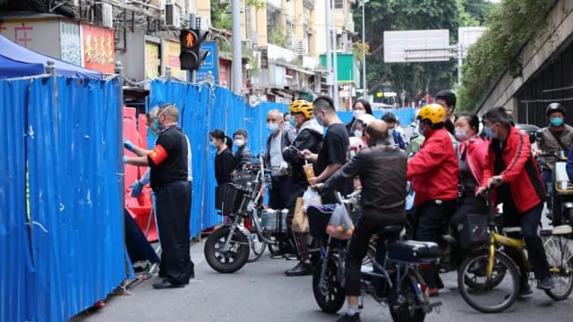 中国外交部：各国防疫应科学适度不应影响正常人员交往