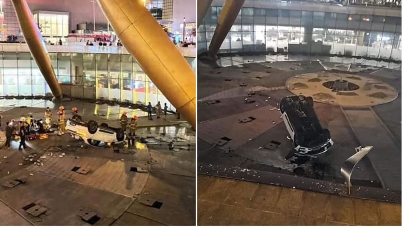 Man investigated for dangerous driving after car crashes into Suntec City's Fountain of Wealth Man investigated for dangerous driving after car crashes into Suntec City's Fountain of Wealth