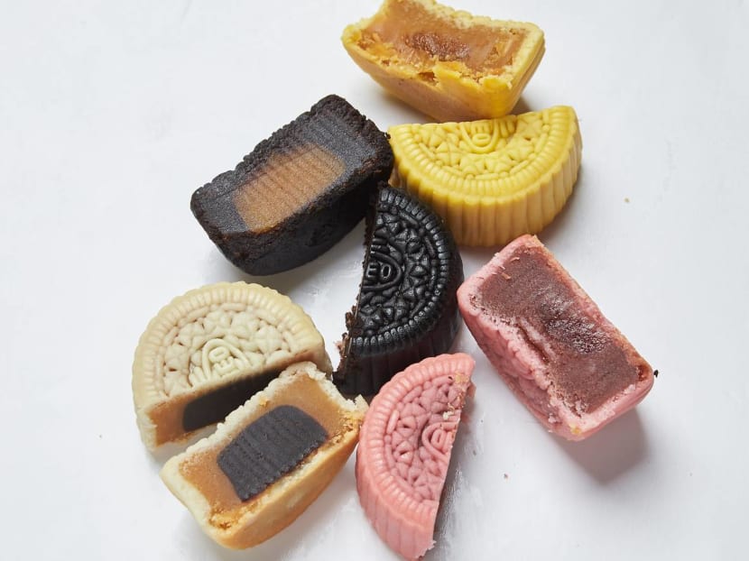 Oreo Mooncake Taste Test: Nice Or Not?