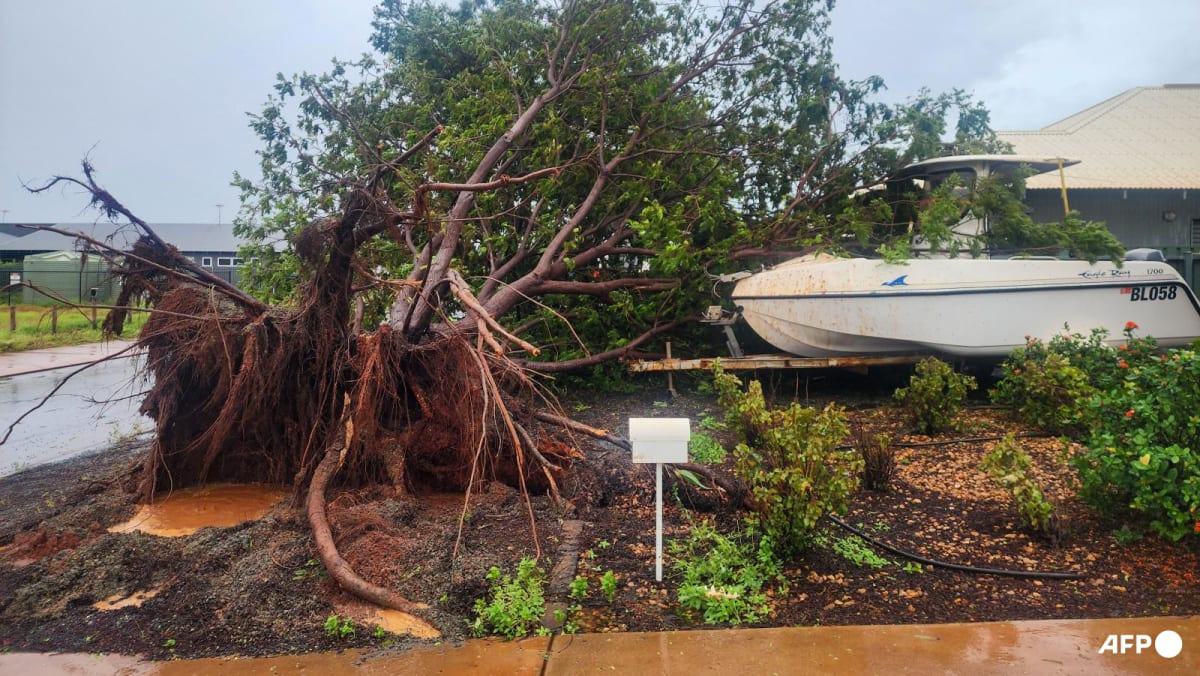 Severe tropical cyclone hits Western Australia coast