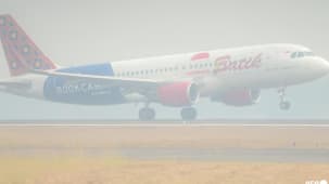 புகைமூட்டத்தை விரட்ட 2.4 டன் உலர் பனிக்கட்டி