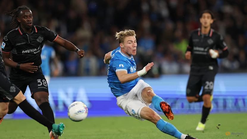 Napoli delay Inter's title celebrations with 4-0 win over Cremonese