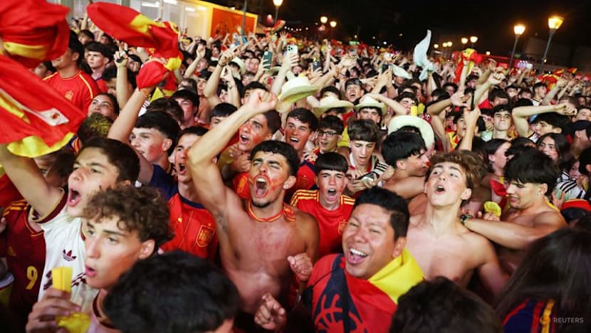 Spain beat France 2-0 to reach World Cup final