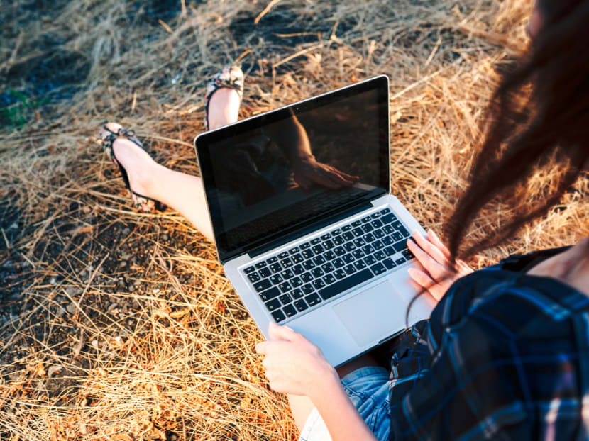 Tech travel companions: Gear up with essential tools for digital nomads