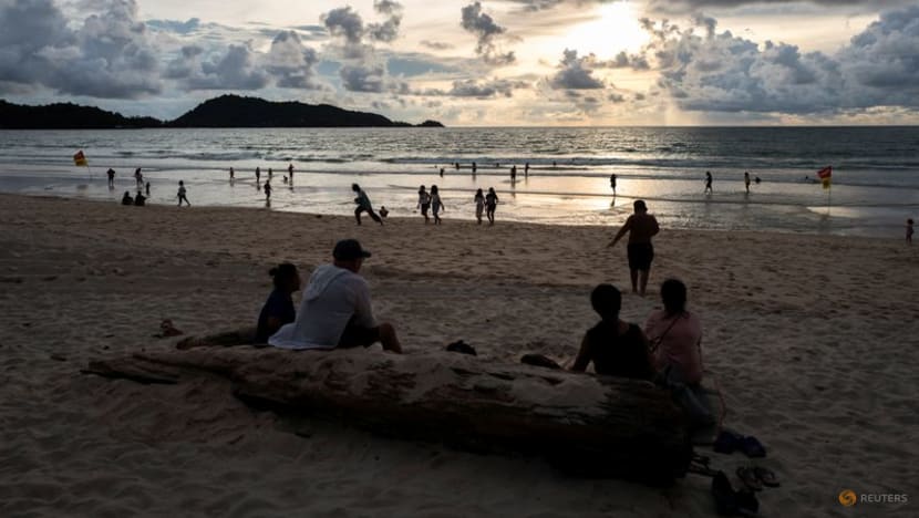 Thailand to reduce COVID-19 quarantine period, reopen to international visitors in 4 phases Thailand to reduce COVID-19 quarantine period, reopen to international visitors in 4 phases
