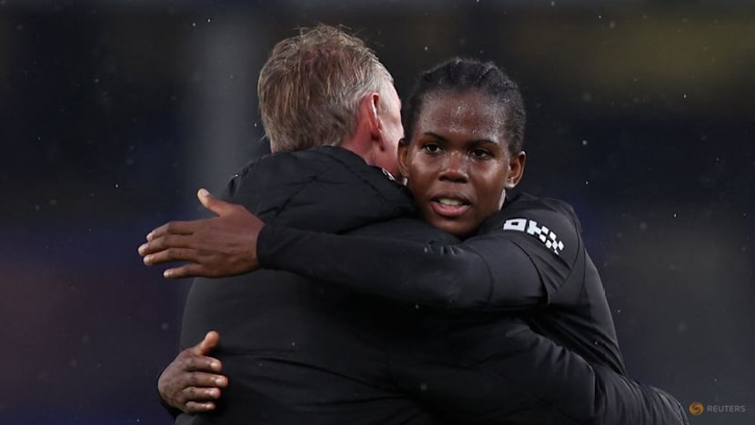 Man City women climb past Chelsea to first in WSL table