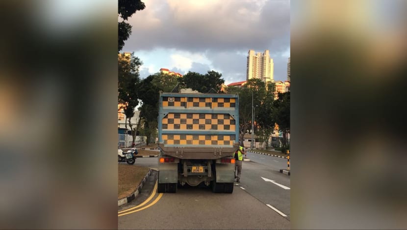Jail for driver who evaded LTA officer and returned with boss to remove coal from overloaded truck Jail for driver who evaded LTA officer and returned with boss to remove coal from overloaded truck