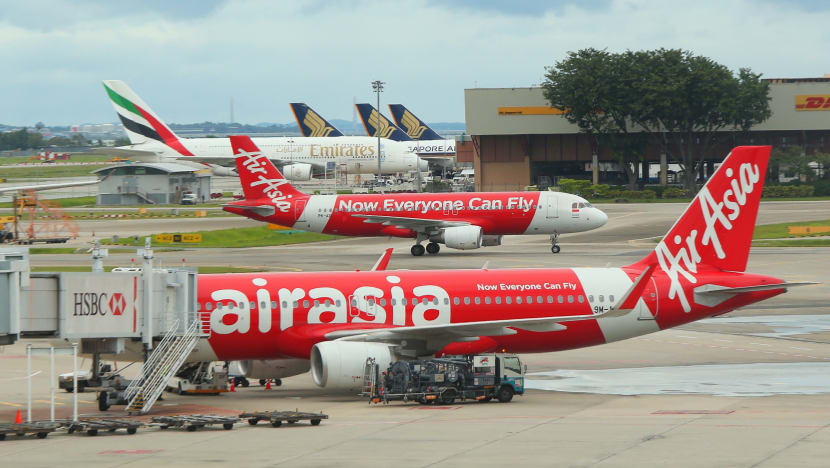 AirAsia scraps fuel surcharges as oil prices fall