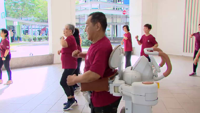 SG cipta robot pembantu pertama seumpamanya bantu warga emas