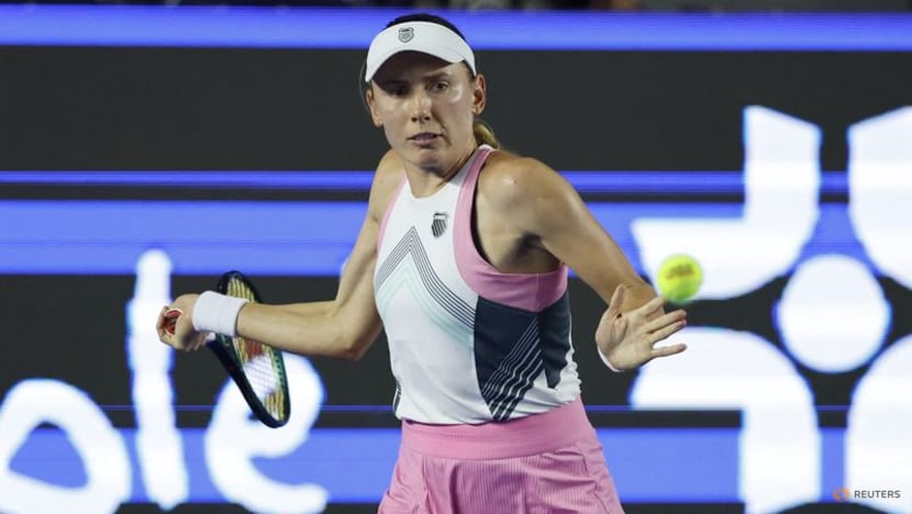 Shnaider downs Alexandrova to claim Monterrey Open title