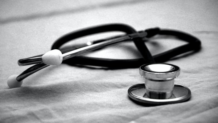 Retired doctor fined for endangering patient's safety by giving him pills without pre-prescription tests