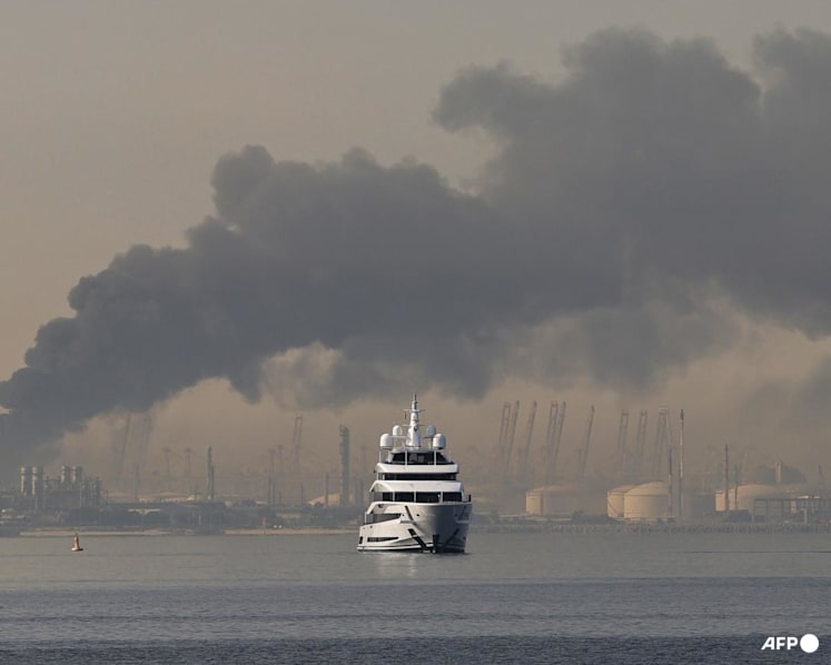 Iran sets giant oil tanker ablaze off Dubai after Trump warnings