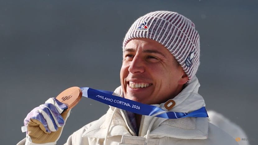 Biathlon-Fillon Maillet France's greatest Olympian after mass start bronze