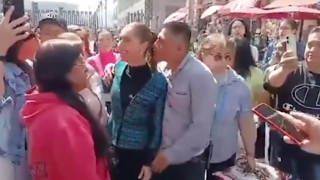 墨西哥女总统当街遭男子猥亵