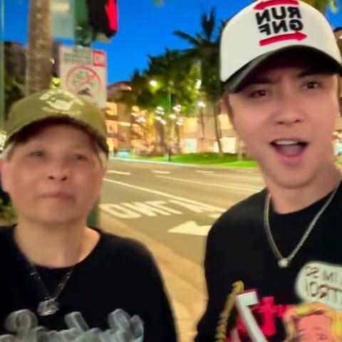 罗志祥陪母亲抗击阿兹海默症!夏威夷密切牵手漫步,真情感动