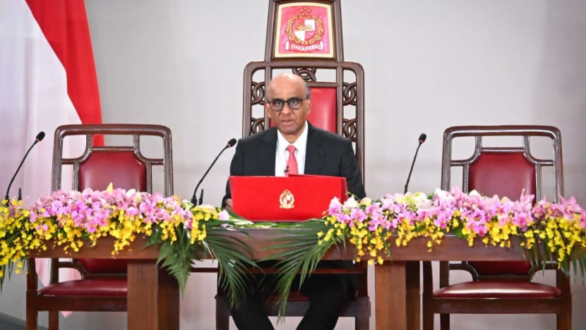 "மக்கள் மாற்றுக் கருத்துகளை விரும்புகின்றனர்; நாட்டை வழிநடத்த வலுவான அணியைத் தேர்வு செய்துள்ளனர்" - அதிபர் தர்மன் "மக்கள் மாற்றுக் கருத்துகளை விரும்புகின்றனர்; நாட்டை வழிநடத்த வலுவான அணியைத் தேர்வு செய்துள்ளனர்" - அதிபர் தர்மன்