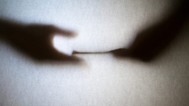 篮球教练被指受贿让学生进入心仪名校 教育部：他已被除名