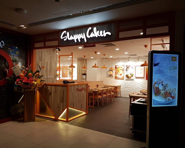 Pancake restaurant chain Slappy Cakes apologises after customer finds glass fragments in smoothie drink