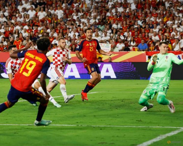 Lamine nets double as Spain win again and England beat 10-man Czechs