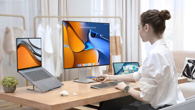 Work smarter with Huawei’s MatePad 11 tablet and MateView monitor screens powered by HarmonyOS