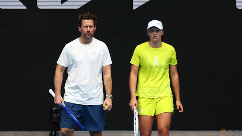 Swiatek splits with coach Fissette after Miami Open upset