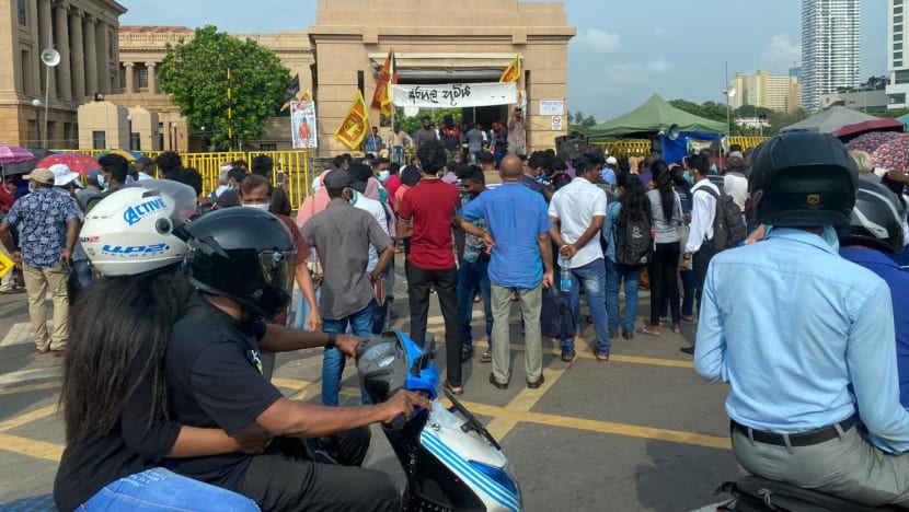 Fuel shortages and empty supermarket shelves: Singaporean in Sri Lanka describes experience under curfew  Fuel shortages and empty supermarket shelves: Singaporean in Sri Lanka describes experience under curfew