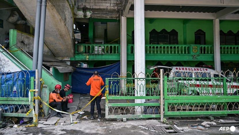 Indonesia school collapse death toll rises to 17, dozens still missing