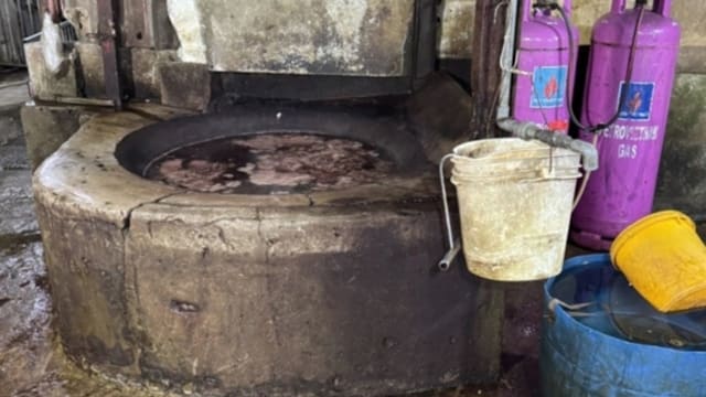 越南胡志明市严打非法肉品 查获销毁逾8吨未经检疫肉类
