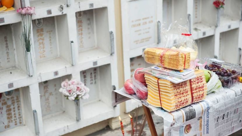 Commentary: Why crowds will keep heading to the cemeteries and columbaria during Qing Ming Commentary: Why crowds will keep heading to the cemeteries and columbaria during Qing Ming