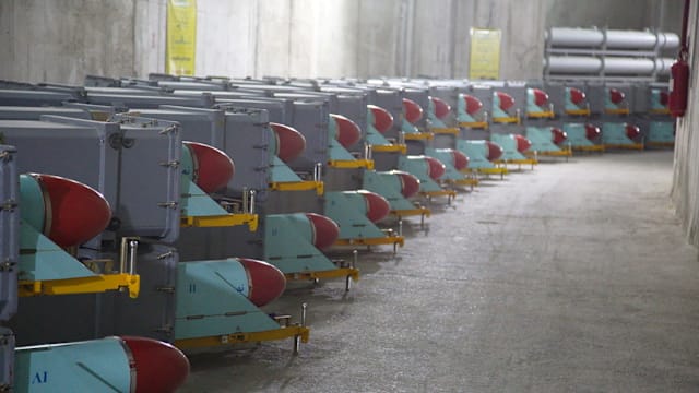 以军称摧毁逾六成伊朗导弹发射器 扩大对黎南部行动