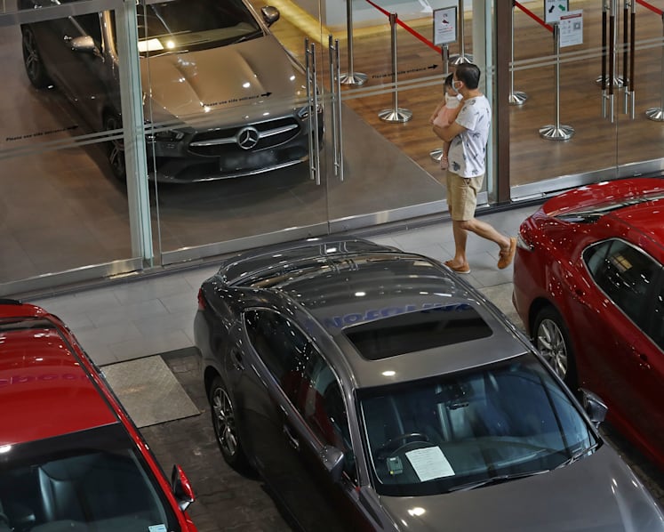 Missing features, delayed shipments and high COE prices pushing car buyers to resale market