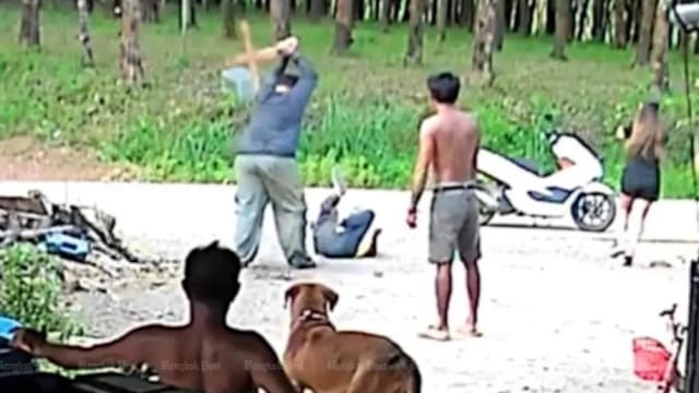 泰国男子当街打死老翁 被指载走遗体弃尸