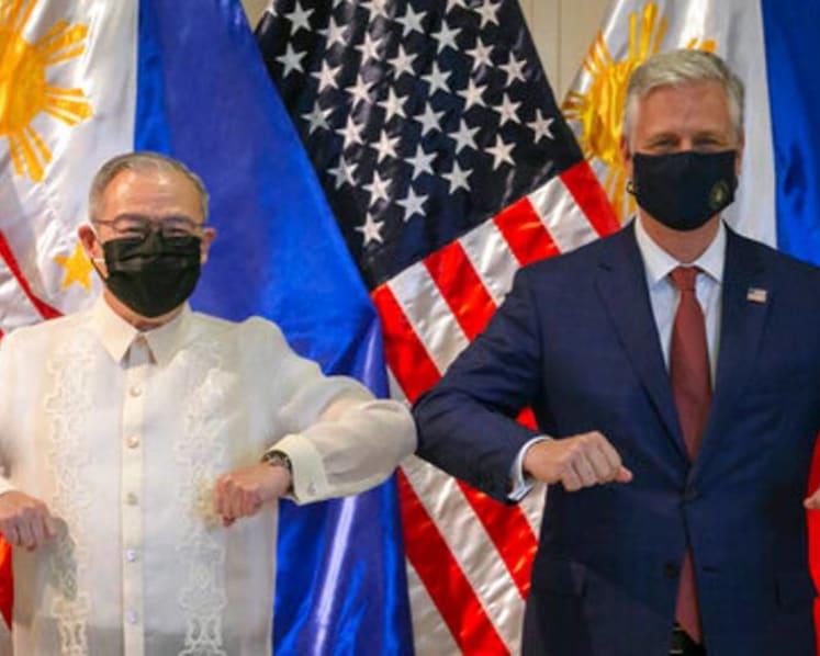 US provides missiles, renews pledge to defend Philippines
