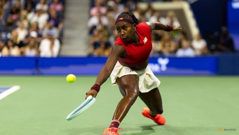 Swiatek, Sinner cruise as expanded US Open serves up tennis feast